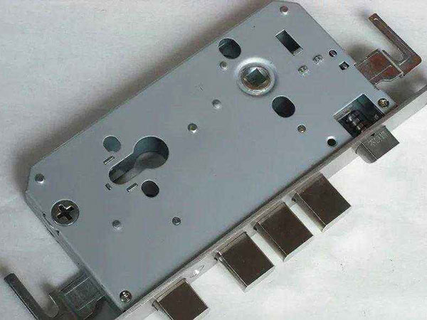 大理24小时上门开锁公司